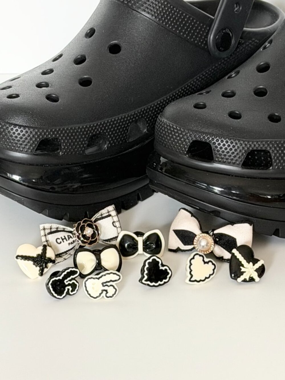 Crocs Womens Unisex MEGA CRUSH Clogs Black M6 / W8 / MM250 - Picture 4 of 11